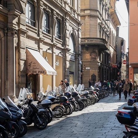 Appartamento Dietro Fontana Del Nettuno Bologna Eksteriør bilde